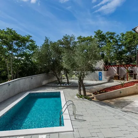 Apartment Diamant With Pool & Whirlpool
