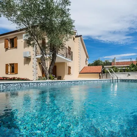Diamant With Pool & Whirlpool Cizici