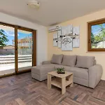 Apartament Diamant With Pool & Whirlpool