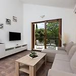 Apartament Diamant With Pool & Whirlpool Čižići