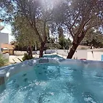 Diamant With Pool & Whirlpool *
