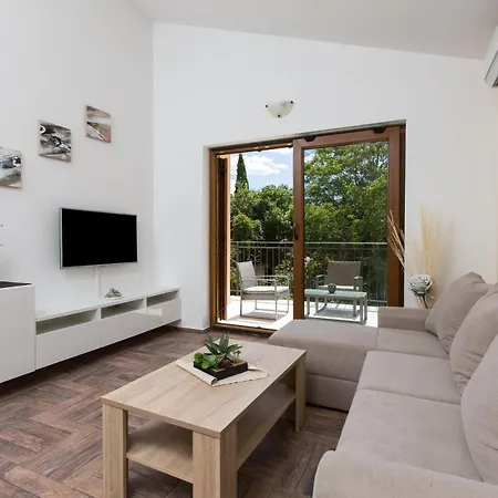 Appartement Diamant With Pool & Whirlpool Čižići