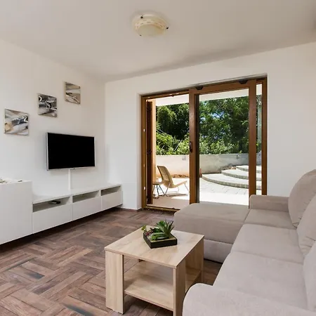 Appartement Diamant With Pool & Whirlpool Čižići